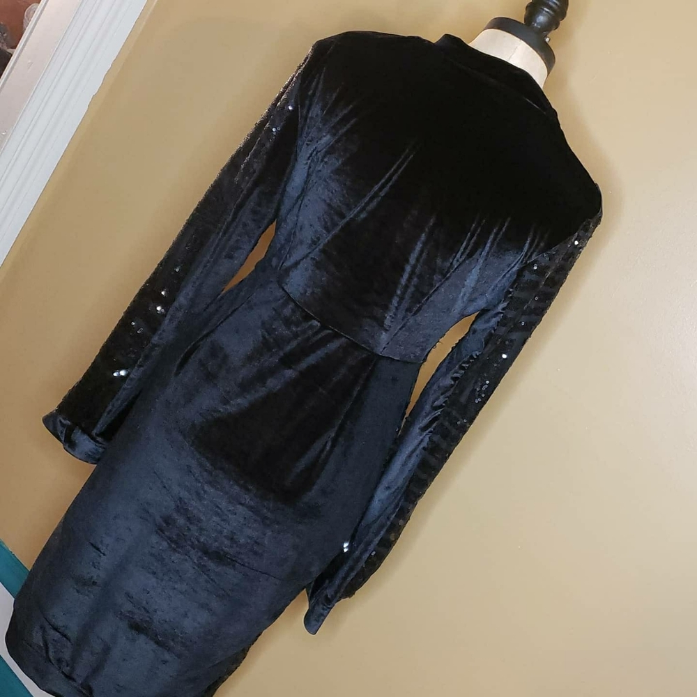 Dress - Picture 11 of 11